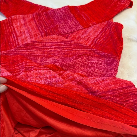 Guess Vibrant Red & Pink Off Shoulder Dress M Double Lined Party Dress - Picture 5 of 6